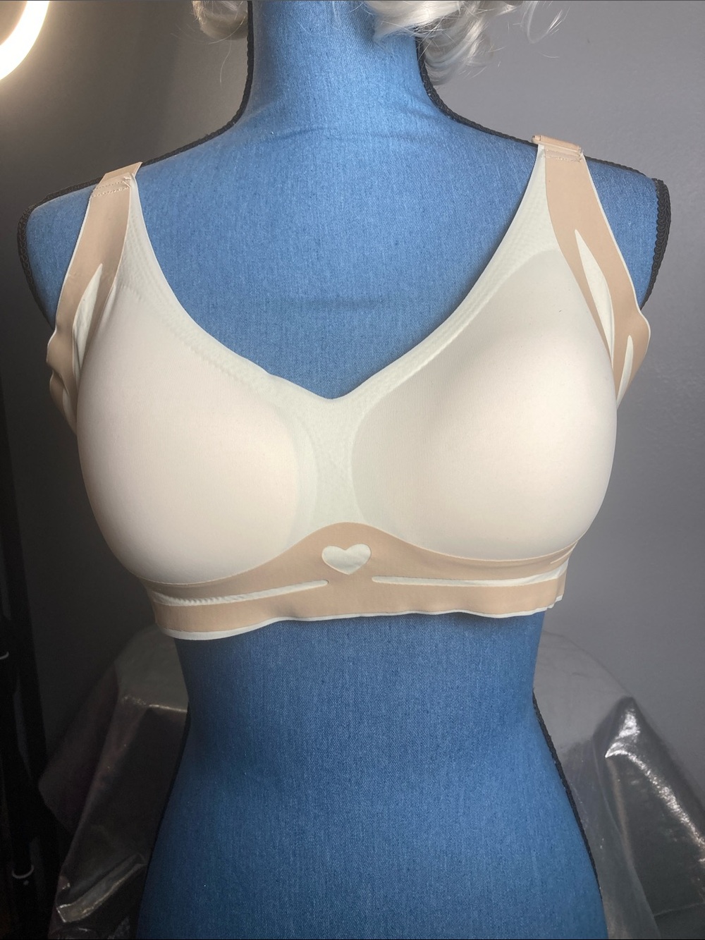 Seamless Nude Wireless Comfort Bra NWOT (Sz XL)